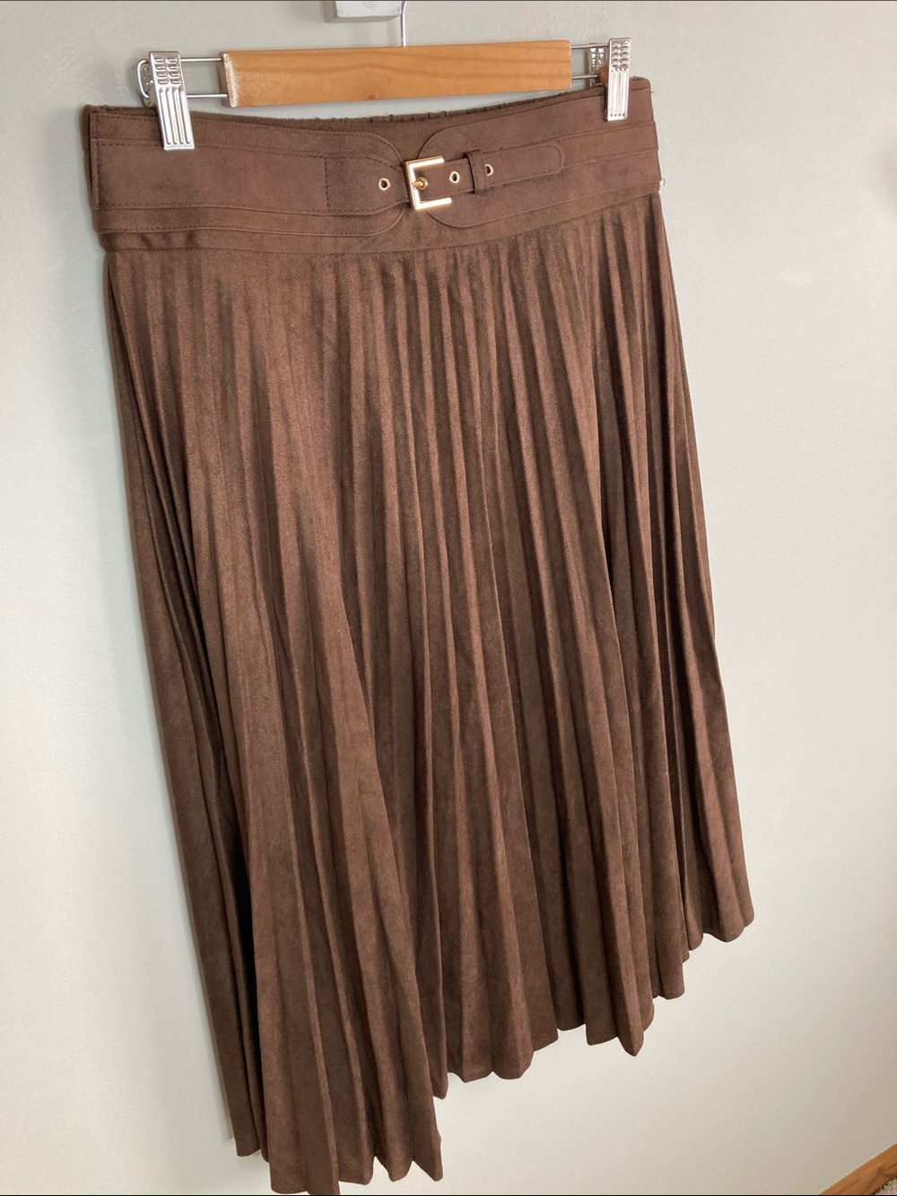 Laffaire Pleated Brown Faux Suede Midi Skirt with Belt, Size Small - Picture 7 of 12